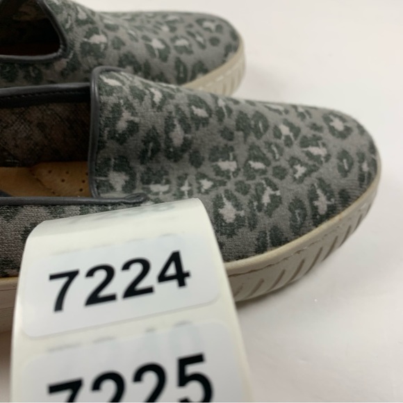 Sofft Pavina Sweater Knot Slip On Sneakers 8.5‎ M Gray Leopard Shoes NWOB 7224 - Picture 10 of 10